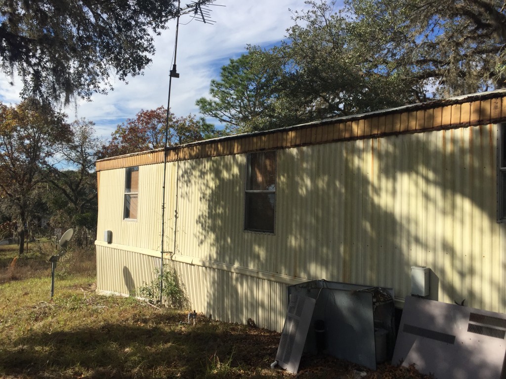 3 bedroom 2 bath Mobile Home Ocala 1 Acre A1